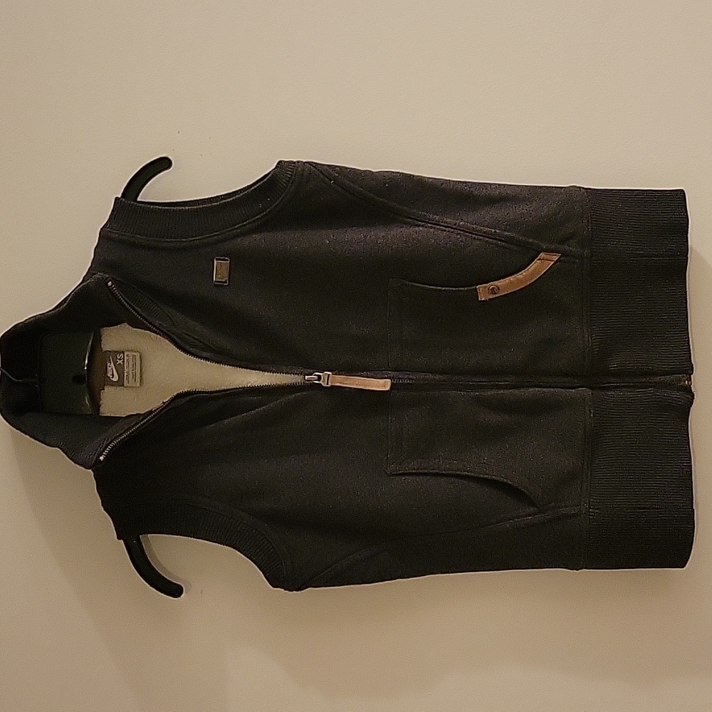 Nike Sherpa Fleece Lined Grey Vest Size XS